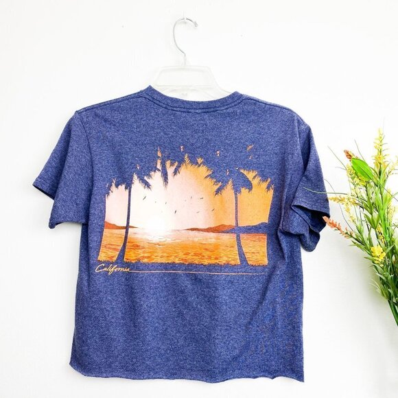 ☀️ CALIFORNIA Sunset Crop Top Graphic Tee Small Blue Casual Boho Beachy T Shirt - Picture 4 of 4